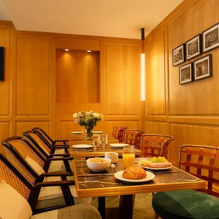 Esteem Tour Eiffel Hotel 4*