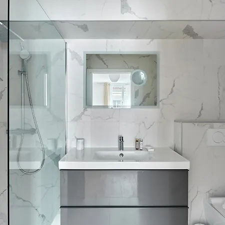 Porte Maillot Arc De Triomphe By Studio Prestige *