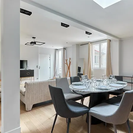 Appartamento Porte Maillot Arc De Triomphe By Studio Prestige