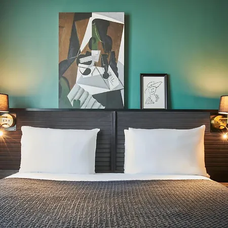 Mercure Tour Eiffel Pont Mirabeau 4* Paris