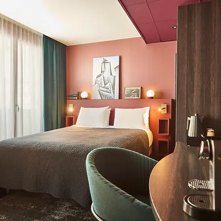 Mercure Tour Eiffel Pont Mirabeau Otel Paris