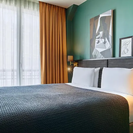 Mercure Tour Eiffel Pont Mirabeau Otel Paris