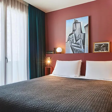 Mercure Tour Eiffel Pont Mirabeau Paris