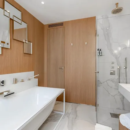 Holiday home Maison Labruyere - Serviced Mansion Saint Germain *