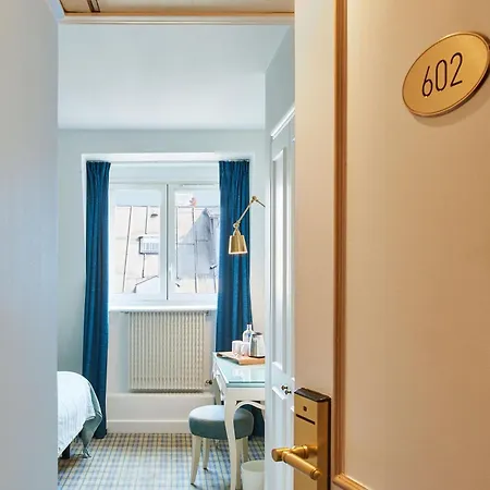 Etoile Saint Ferdinand By Happyculture Paris