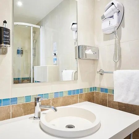 Hotel Etoile Saint Ferdinand By Happyculture 4*