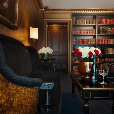 Maison Proust, & La Hotel Paris