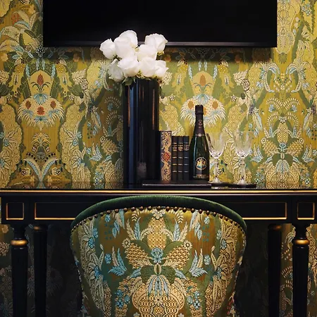 Maison Proust, & La 5*
