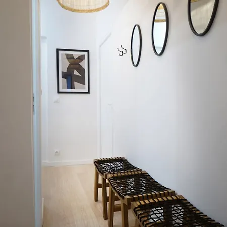 Comfortable And Ideally Located In 15 Apartment