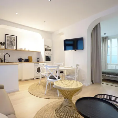Apartment Comfortable And Ideally Located In 15