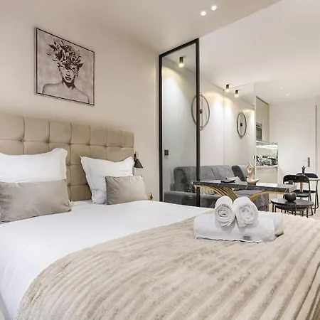 Apartment Magnifique Magenta Paris