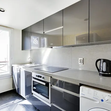 Pick A Flat's In Champs-elysees - Rue Ponthieu Lägenhet *