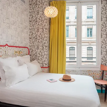 Hotel Crayon Rouge Paris