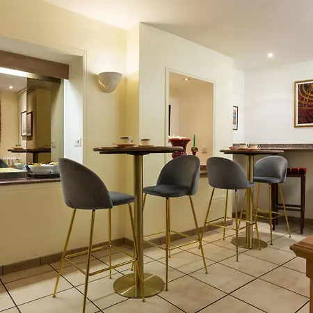 Hotel Du Pre 3*