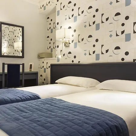 Du Pre Hotel Paryż