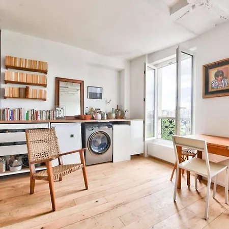 Studio With View Of Montmartre Apartment Paris