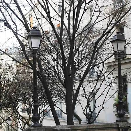 Beautiful Renovated In Paris