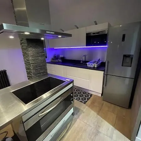 Apartment Super Souplex Cinema 4k 15 *