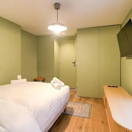 Appartement 6pers # Pere Lachaise # Voltaire # 11 *