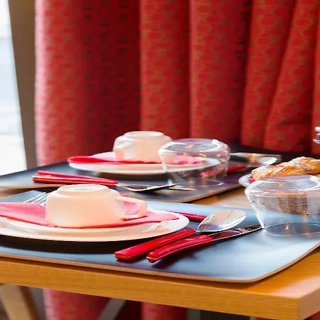 Hotel Crayon Rouge 4*