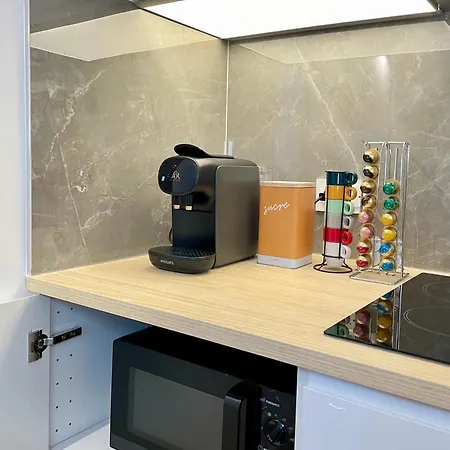 Апартаменты Paris-alesia Super 2 Pieces De 39m2 - Tres Cosy Pour 1 - 5 Personnes Totalement Refait A Neuf -entire Luxurious And Warm -paris Alesia 14eme - Proche Aeroport Paris-orly - Parc Des Expositions Porte De Versailles Free Wifi Gratu Париж