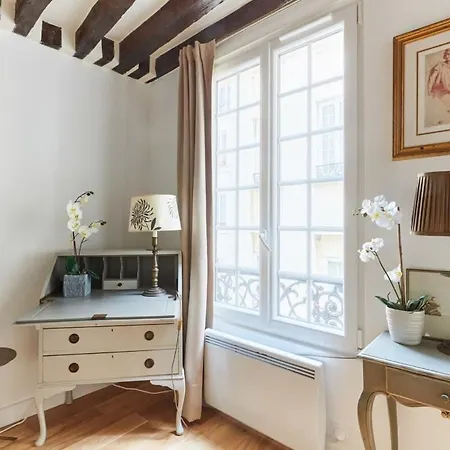 Marais 1br Cozy