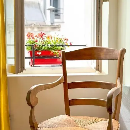 Lägenhet Cosy Au Coeur De Paris