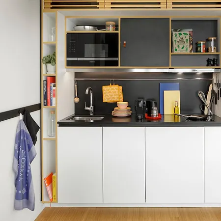 Zoku Aparthotel 4*