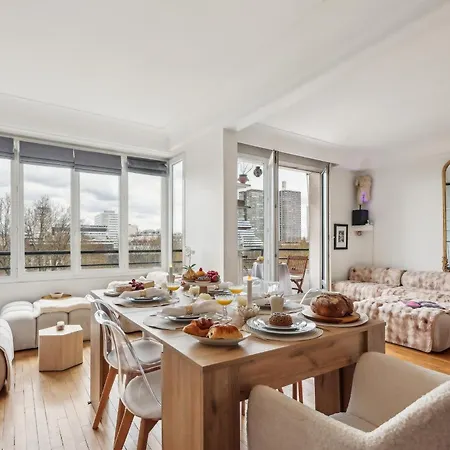 Apartment The Eiffel Tower And Seine Views With Balcony - Cityapartmentstay *