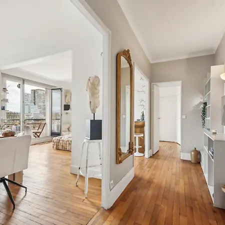 Apartment The Eiffel Tower And Seine Views With Balcony - Cityapartmentstay Paris