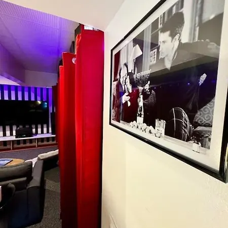 Experience Cinema Immersif Dans Renove Pres De Montmartre Apartment Paris