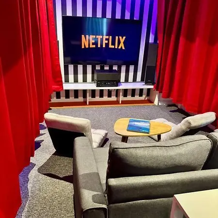 Experience Cinema Immersif Dans Renove Pres De Montmartre Apartment Paris
