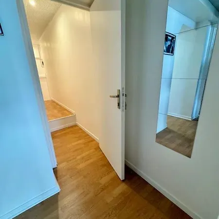 Experience Cinema Immersif Dans Renove Pres De Montmartre Apartment