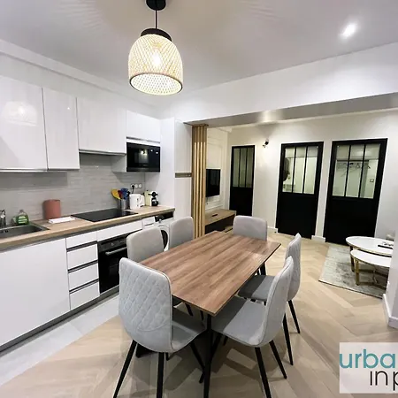Urban Flat 178 - Cosy Chic 2 Bedroom Flat In *
