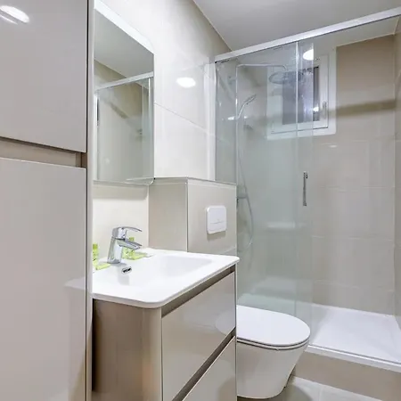 108-cozy In Republique Apartment *