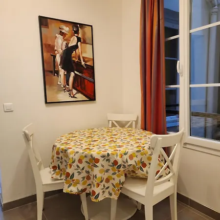 Apartment Chez Pierre- Between Hall And Saint Paul