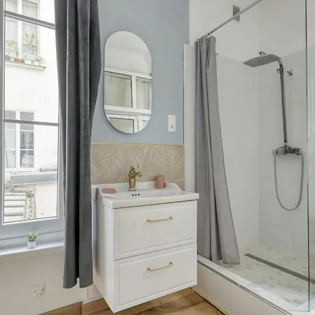 Apartment Authentic Parisian Flat - Louvre Royal - 1 Paris