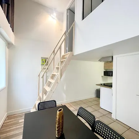 Homely & Charming Parisian Duplex - Near Marais Appartement Paris