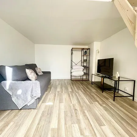 Appartement Homely & Charming Parisian Duplex - Near Marais *