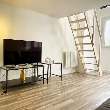 Homely & Charming Parisian Duplex - Near Marais * Paris