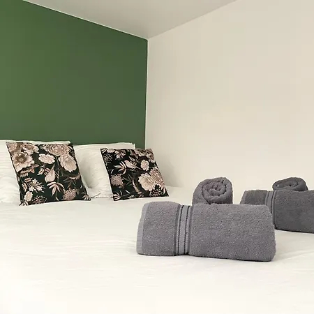 Homely & Charming Parisian Duplex - Near Marais *