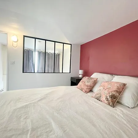 Homely & Charming Parisian Duplex - Near Marais Appartement *