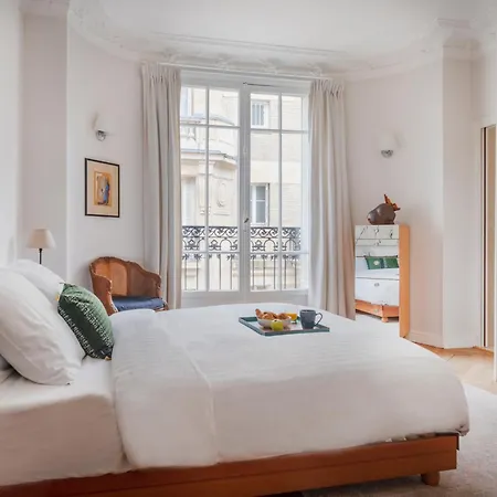 Eugene Design Parigi