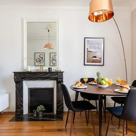 Apartment Latin 1br Area *