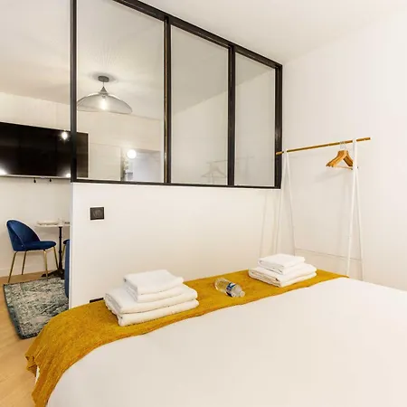 Apartment Chic In The Prestigious Saint Honore