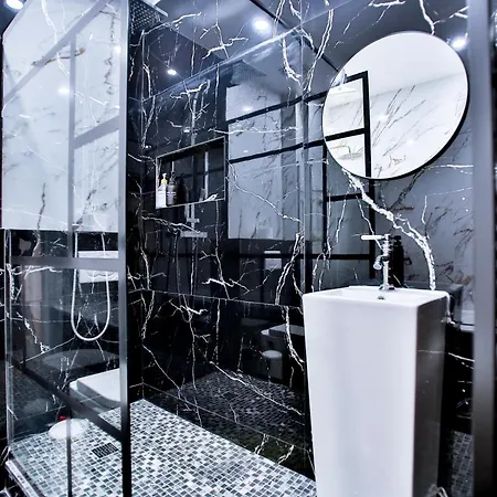 Marais 4 Bedrooms New * Paris