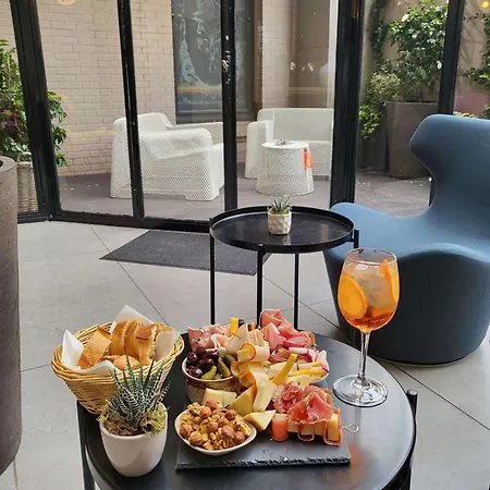 Mercure Alésia Hotel