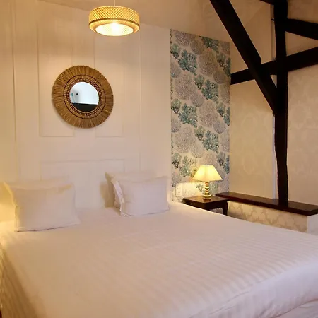 Hotel De La Bretonnerie 3*