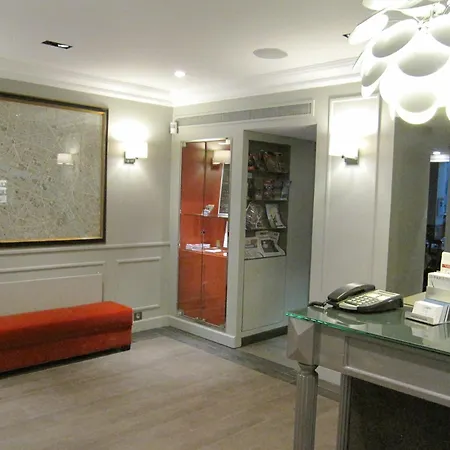 Hotel Harvey 3*