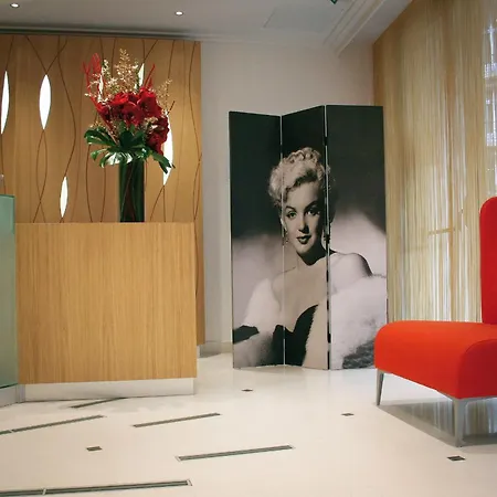 Hotel Westside Arc De Triomphe Paris